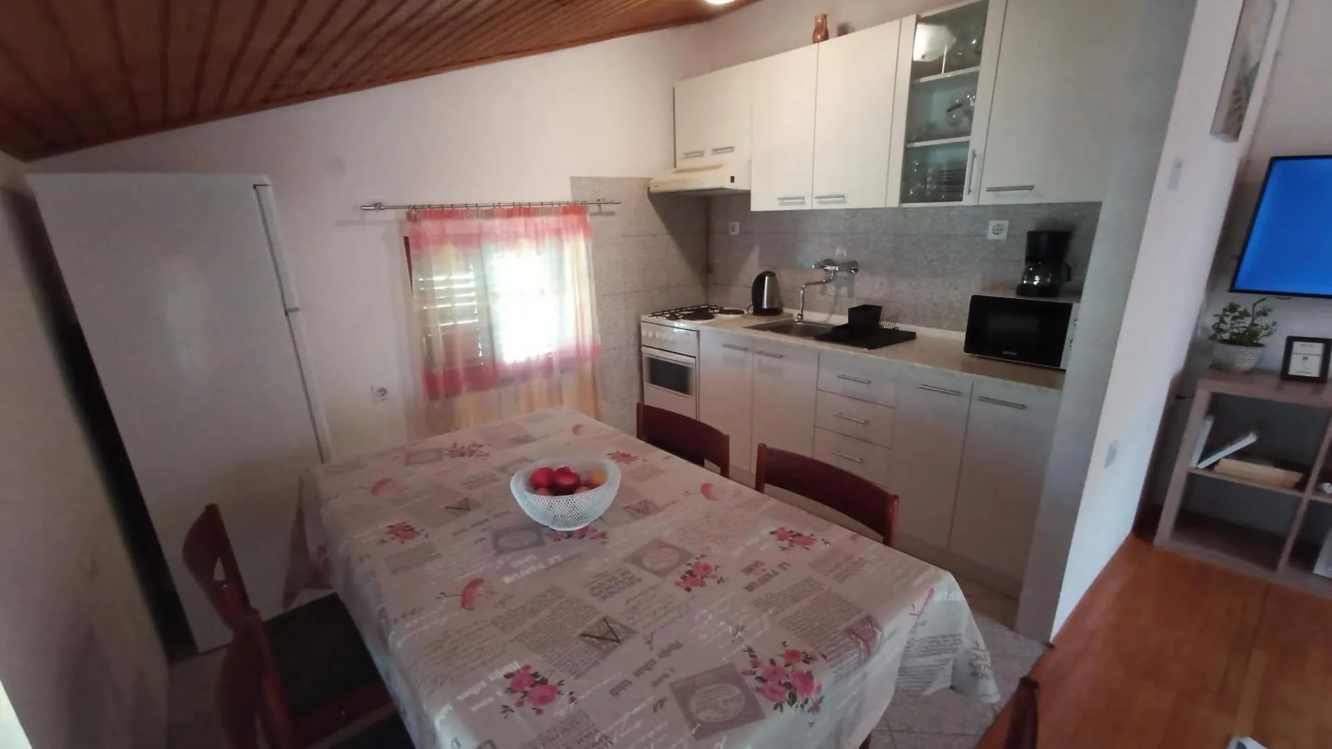 Wohnung In Novi Vinodolski Mit Grill Und Garten Apartment