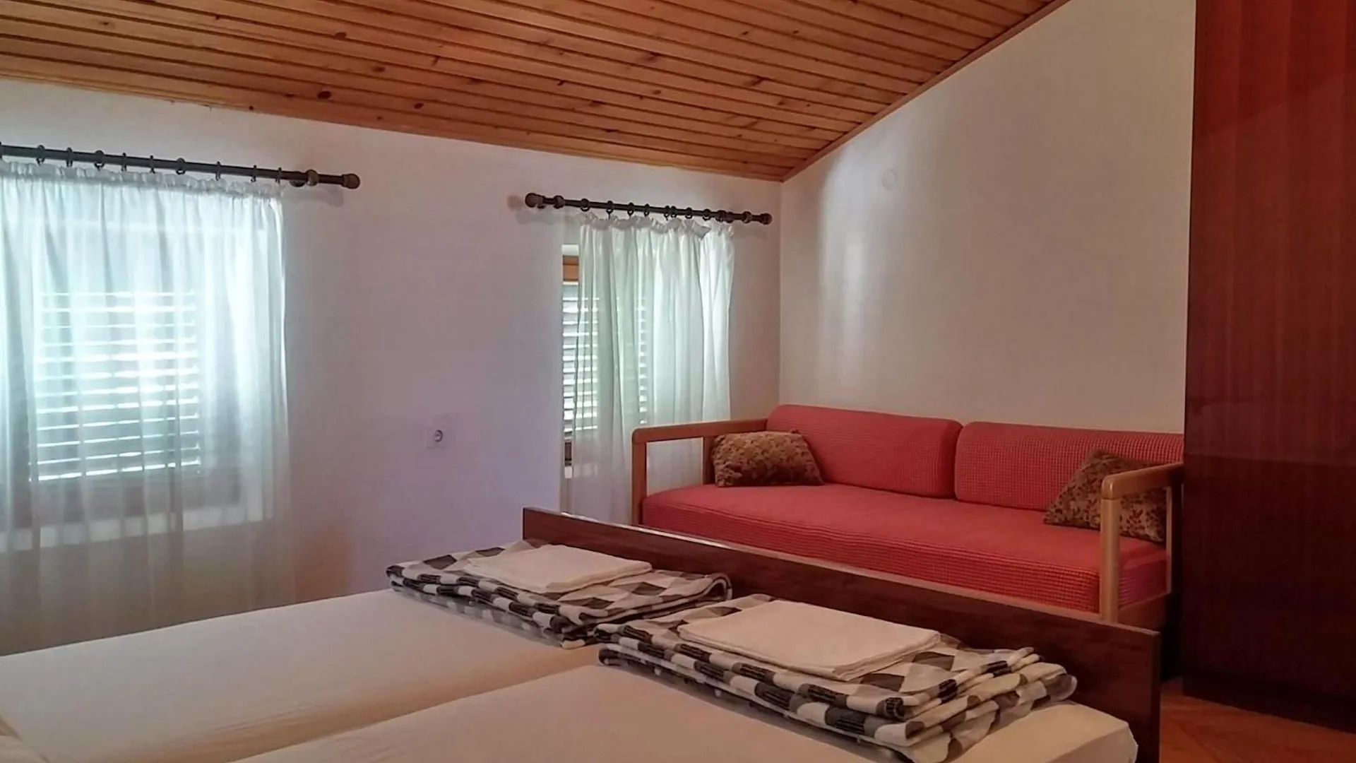Wohnung In Novi Vinodolski Mit Grill Und Garten Apartment